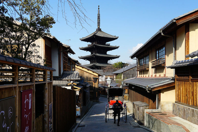 At Yasakakamimachi, Higashiyama-ku, by user:663highland