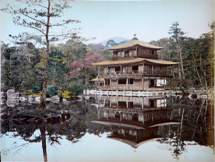 Adolfo Farsari’s painted photograph, 1886, https://en.wikipedia.org/wiki/File:Japon-1886-41.jpg